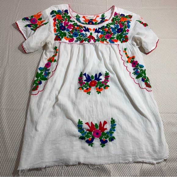 Superfussy Tops - Superfussy Embroidered Tunic Boho Cottagecore Floral Mexican Style White Gauze